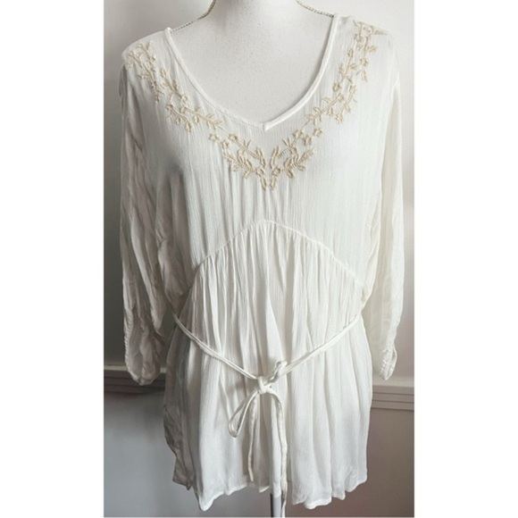 Motherhood Maternity • NWT Ivory Cream Tan Embroidered Blouse - Picture 1 of 6